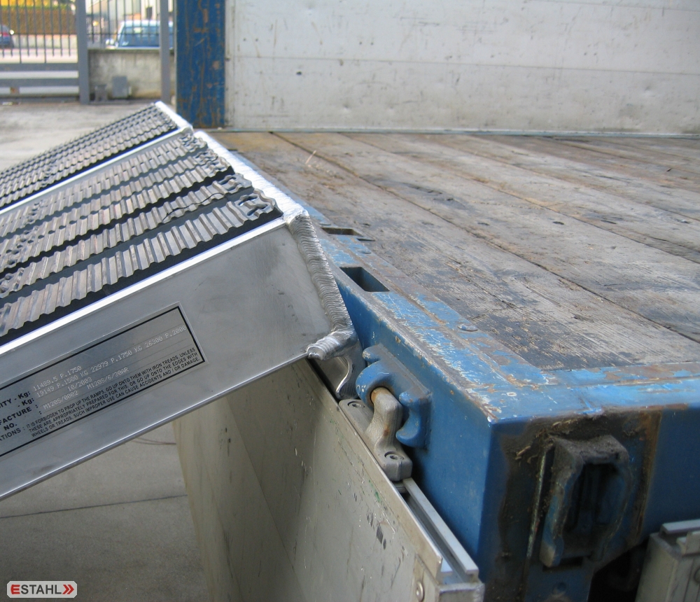 1 paire de rampes robustes, longueur 3000 mm, largeur 600 mm