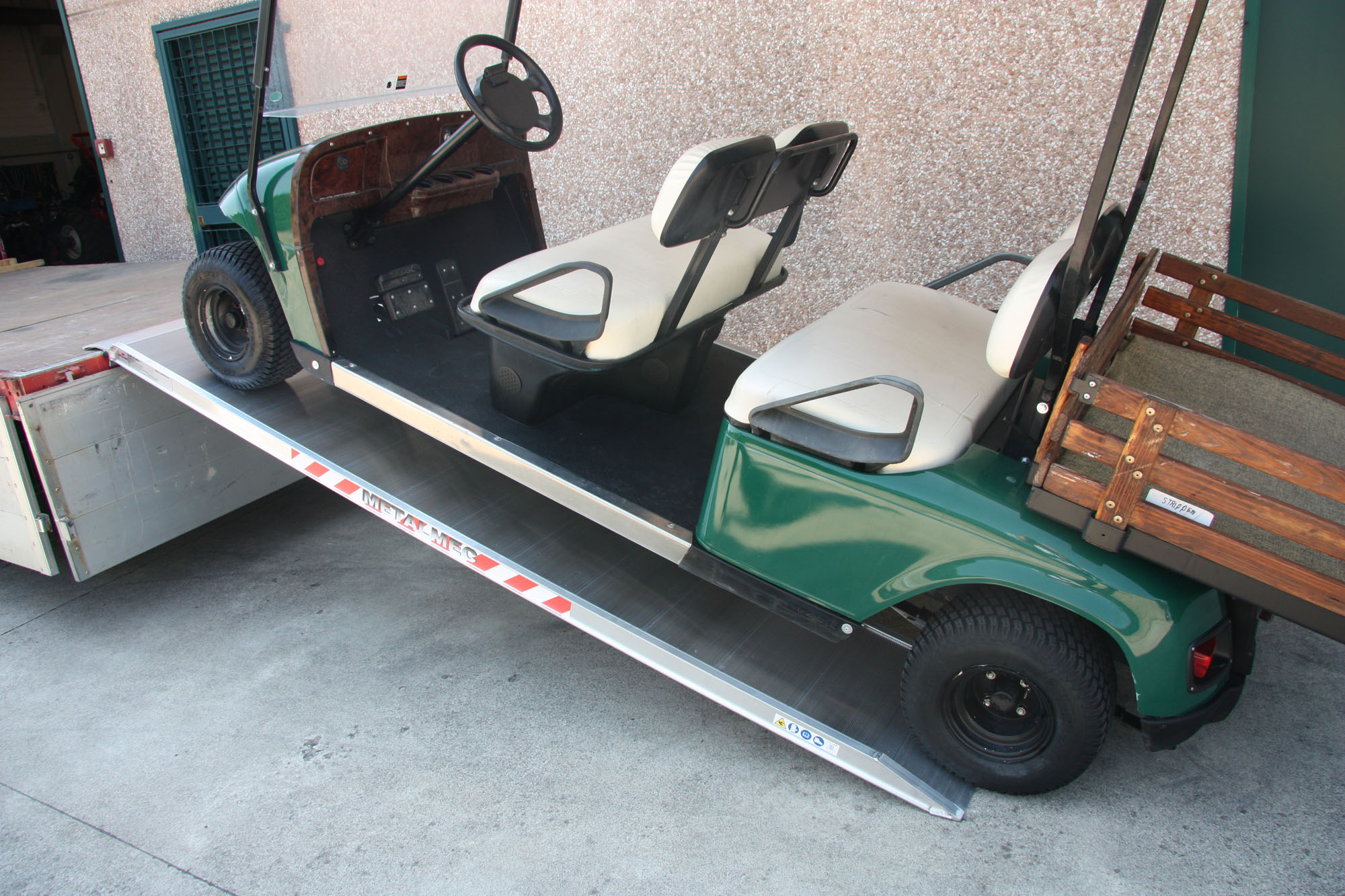 Rampe pour charges lourdes avec rebord - longueur 1591 mm