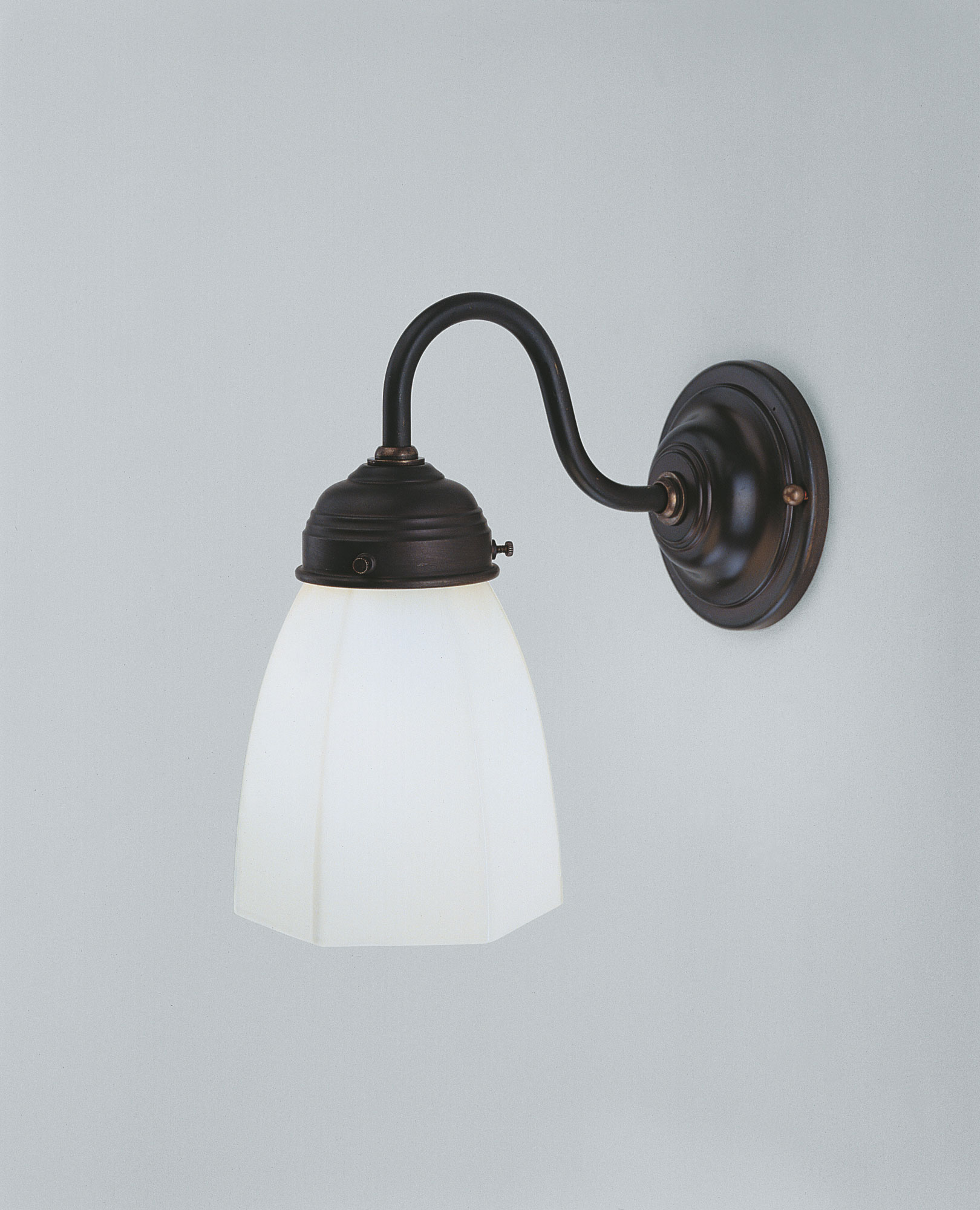 Wandleuchte A7-23 op A