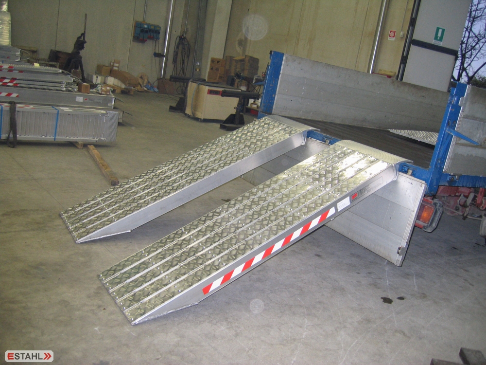 1 Paar Schwerlastrampen, Länge 4000 mm, Breite 600  mm