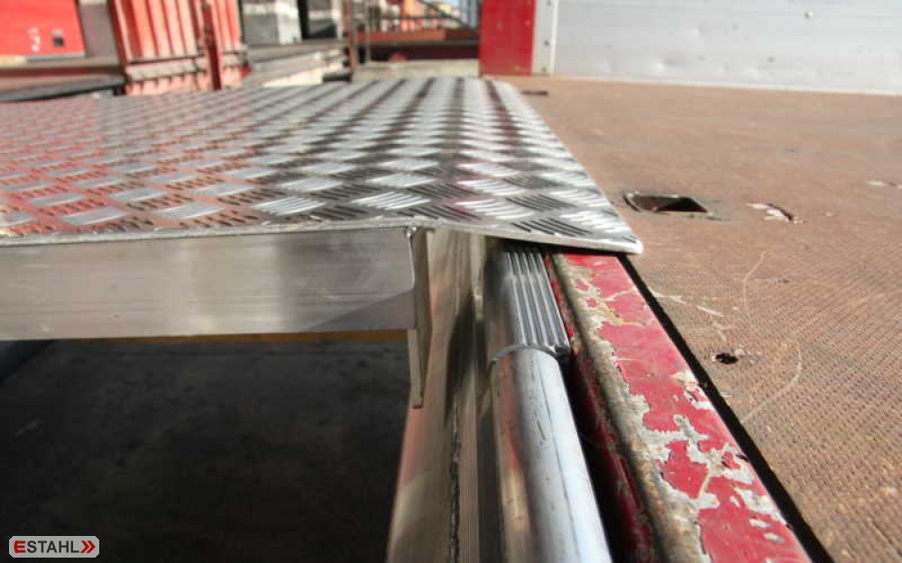 Dock leveller made of aluminium, length 1500 mm, width 1250 mm