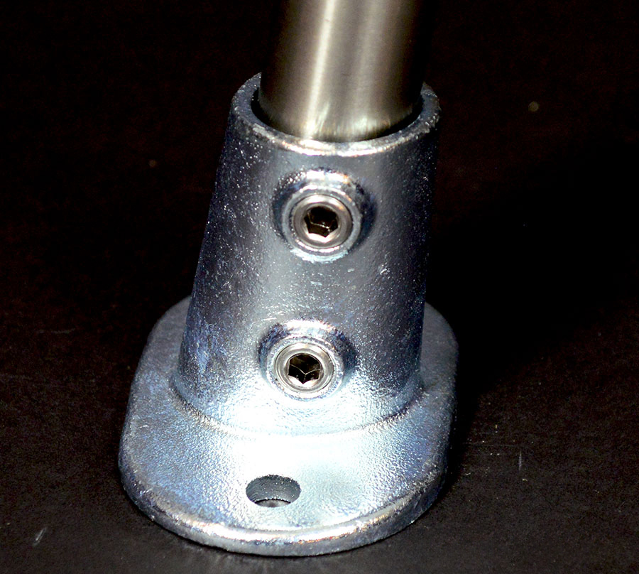 152D48 - Plaque de base ovale, raccord de tube galvanisé à chaud