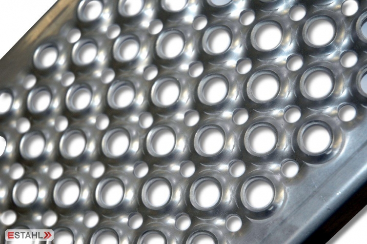 1 pair of lightweight ramps, curved design, length 2500 mm