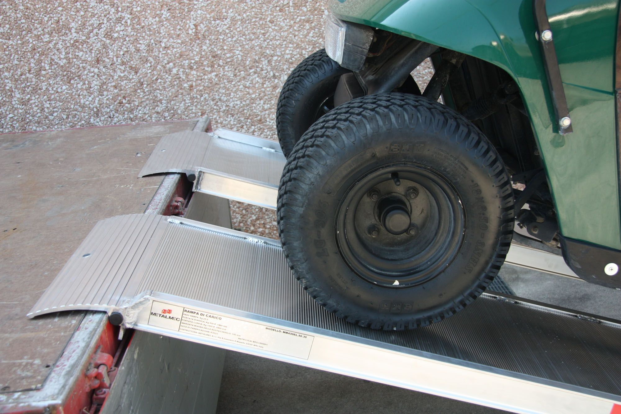 Rampe pour charges lourdes avec rebord - longueur 1591 mm