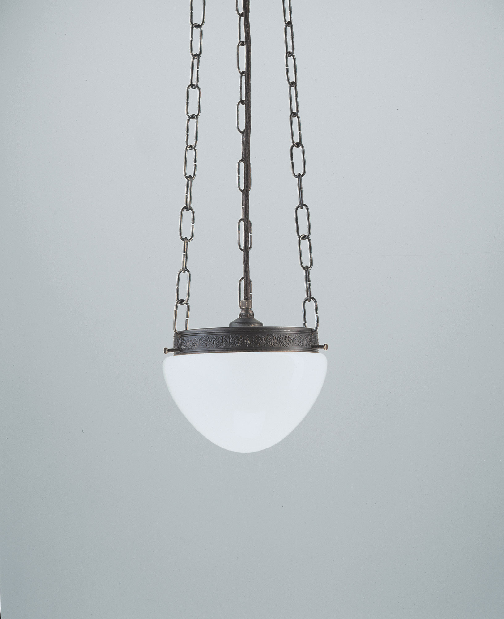 Kettenpendelleuchte D4-129 op A