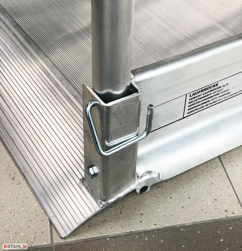 Rampe pour fauteuil roulant, longueur : 2990 mm, avec garde-corps des deux côtés