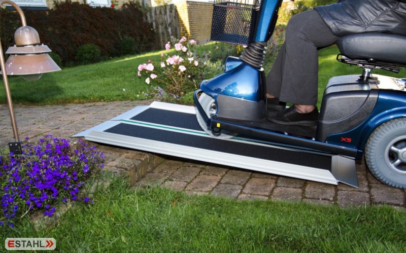 EasyFold Pro aluminium folding ramp, length 93.5 cm